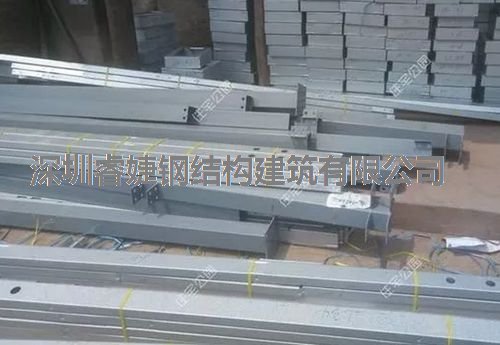 客戶(hù)花30萬(wàn)建成的輕鋼別墅，優(yōu)美的外觀(guān)，坐擁山川美景(圖3)