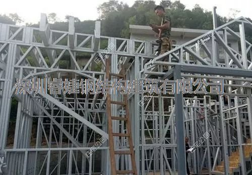 客戶(hù)花30萬(wàn)建成的輕鋼別墅，優(yōu)美的外觀(guān)，坐擁山川美景(圖4)